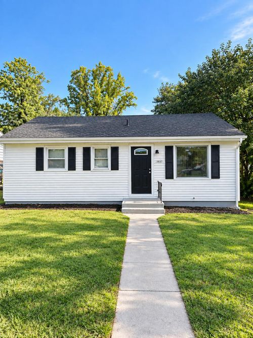 3937 Kentucky Ave Nw, Roanoke, VA, 24017-2641 | Card Image