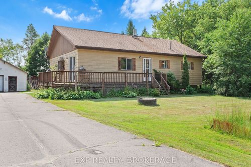 4 Denison Dr, Northbrook, ON, K0H2G0 | Card Image