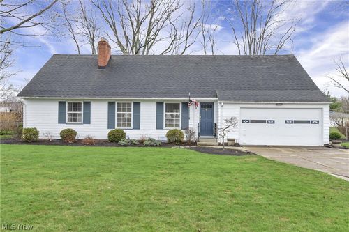 25891 Chaucer Dr, Westlake, OH, 44145-4735 | Card Image