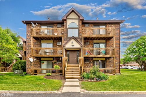 36-439 Berkshire Dr, Crystal Lake, IL, 60014-2807 | Card Image