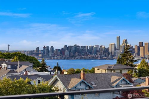 b-3450 37th Ave Sw, Seattle, WA, 98126-2217 | Card Image