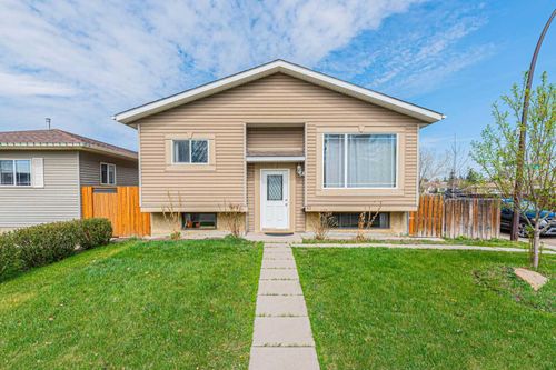 43 Abbercove Rd Se, Calgary, AB, T2A6Z1 | Card Image