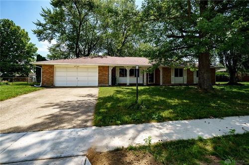 320 Camborne Dr, Englewood, OH, 45322-1210 | Card Image