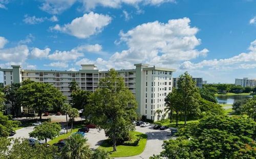 apt-807-3051 N Course Dr, Pompano Beach, FL, 33069-3388 | Card Image