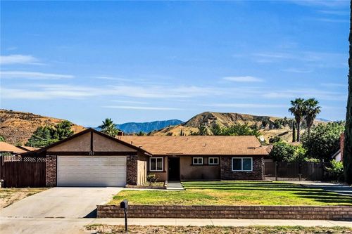 737 Gilman St, Banning, CA, 92220 | Card Image