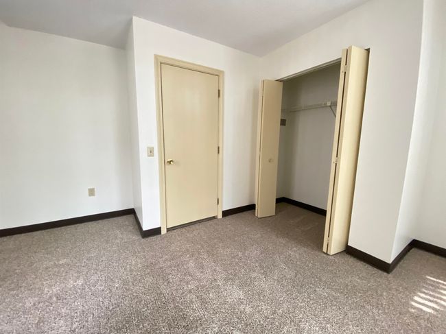 APT-214 - 30 Hanover St, Condo with 2 bedrooms, 1 bathrooms and null parking in Manchester NH | Image 23