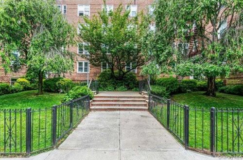 apt-2o-88 35th Ave, Jackson Heights, NY, 11372-5720 | Card Image