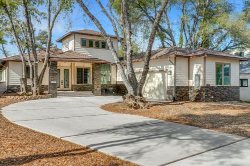 19294 Oak Grove Cir, Groveland, CA, 95321-9578 | Card Image