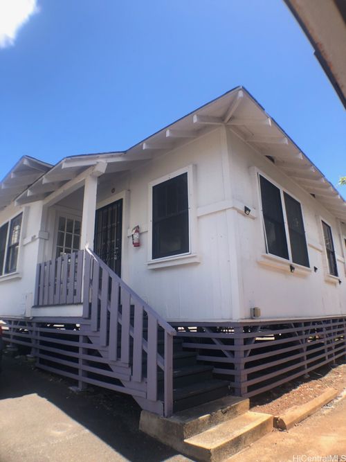 1076 Karratti Ln, Honolulu, HI, 96822-3805 | Card Image