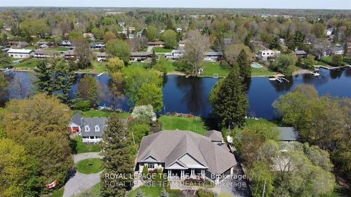 5591 Manotick Main St, Manotick, ON, K4M0T6 | Card Image