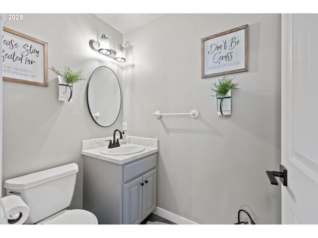 34207 Enos Dr, House other with 5 bedrooms, 5 bathrooms and 2 parking in Halsey OR | Image 24