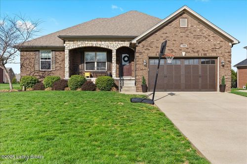 1105 Deer Fields Trce, La Grange, KY, 40031-6917 | Card Image