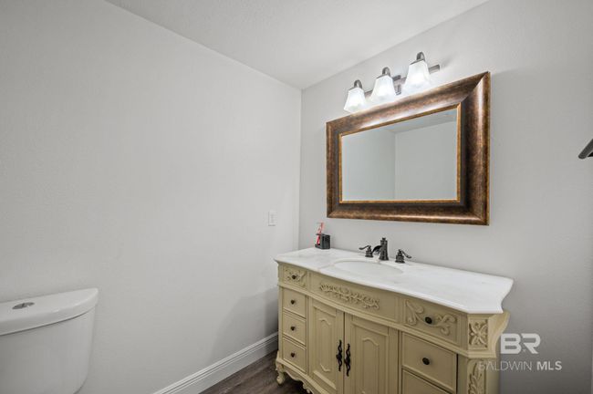 Bathroom | Image 24