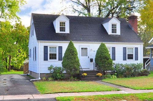 30 Lovell Ave, Windsor, CT, 06095-4245 | Card Image