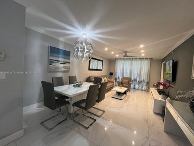 L04 - 2501 S Ocean Dr, Condo with 1 bedrooms, 1 bathrooms and null parking in Hollywood FL | Image 1