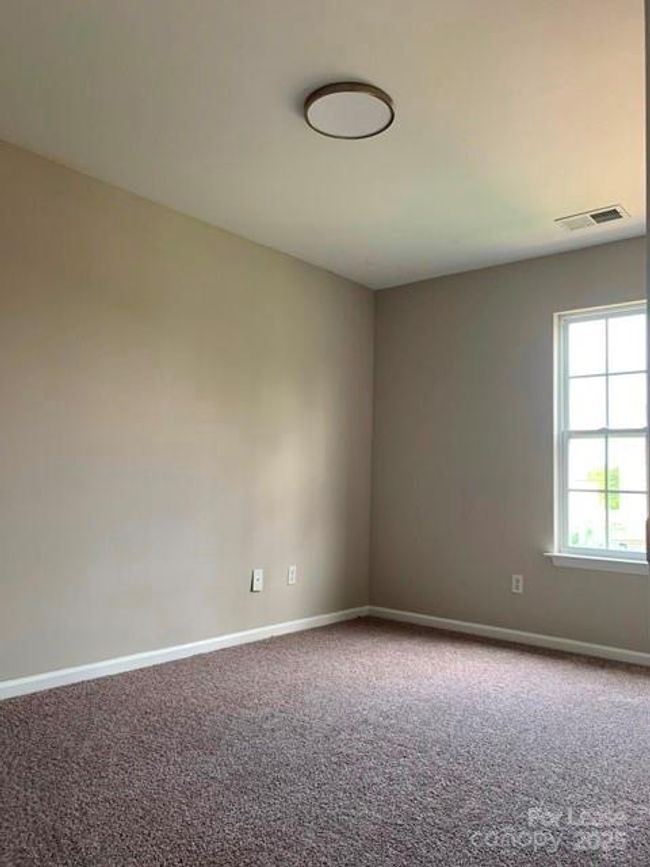 914 Berryhill Rd, House other with 4 bedrooms, 2 bathrooms and null parking in Charlotte NC | Image 8