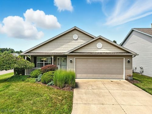 5335 Treeview Cir, Kent, OH, 44240-5612 | Card Image