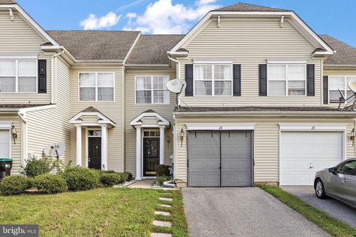 28 Harrowgate Dr, SMYRNA, DE, 19977-4541 | Card Image