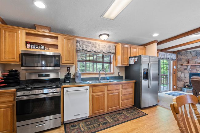 123 Lake Shore Dr, Home with 3 bedrooms, 3 bathrooms and null parking in Wisconsin Dells WI | Image 11