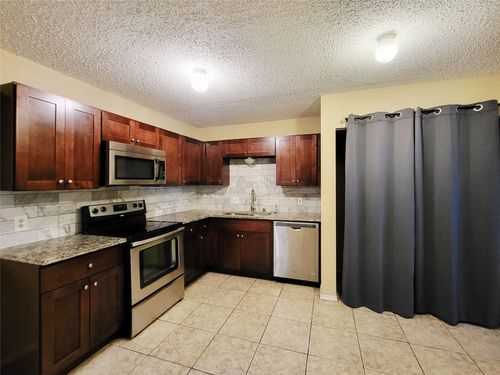 220 Village North Dr, Richardson, TX, 75081-4745 | Card Image