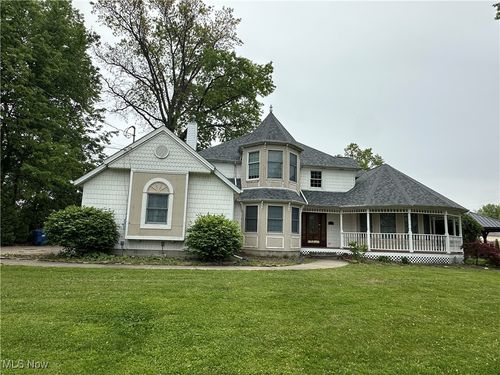 5330 Willow Ln, Sheffield Lake, OH, 44054-1831 | Card Image
