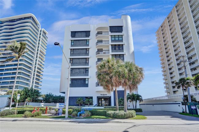 Boutique Beach Building Front | Image 34
