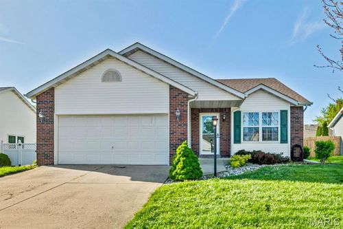 14 Jennifer Dr, Glen Carbon, IL, 62034-3055 | Card Image