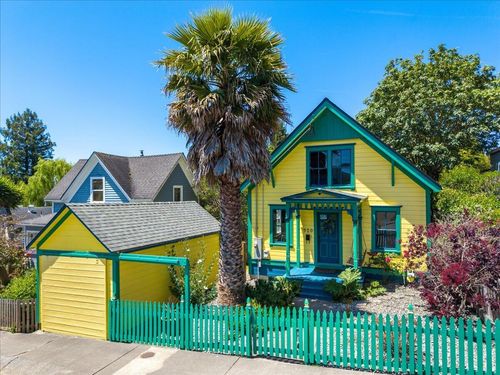 950 8th St, Fortuna, CA, 95540-1913 | Card Image