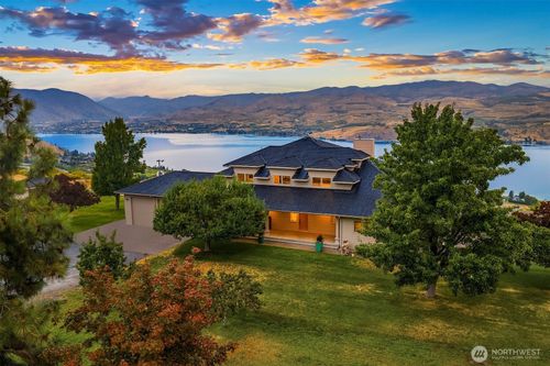 450 Hawks Meadow Rd, Chelan, WA, 98816-9219 | Card Image