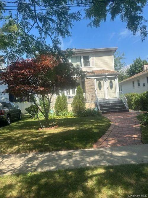 1455 Granada Place, New York, NY, 11691 | Card Image