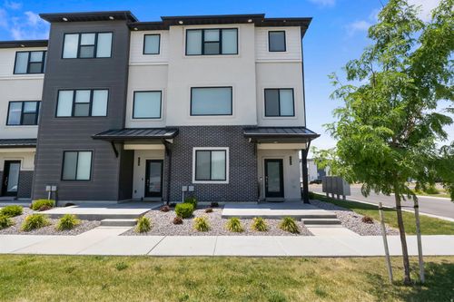 424 S 900 W, American Fork, UT, 84003-5651 | Card Image