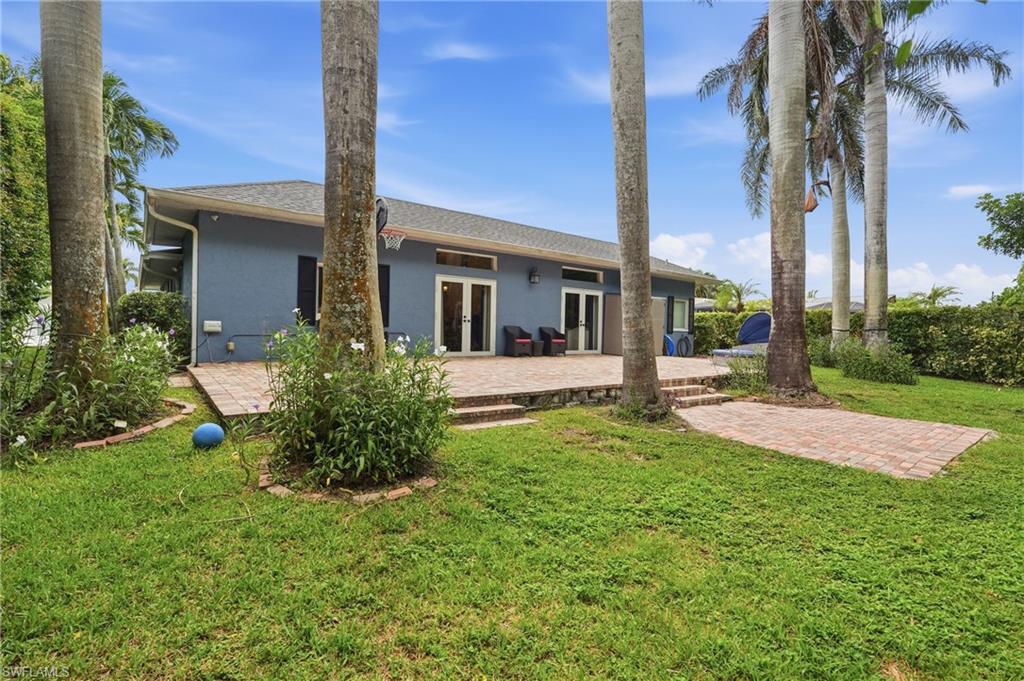 Residential in NAPLES 3