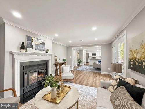 408 Cherry Ln Ne, LEESBURG, VA, 20176-4530 | Card Image