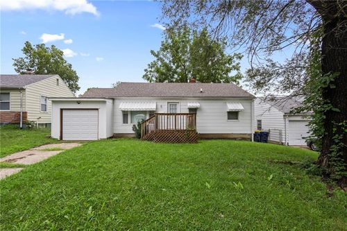 5711 S Benton Ave, Kansas City, MO, 64130-3852 | Card Image