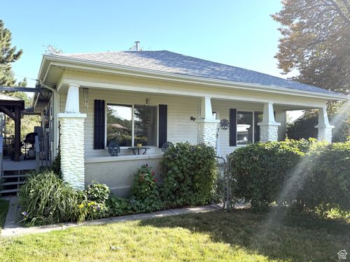 90 W Cherry St, Grantsville, UT, 84029-9640 | Card Image