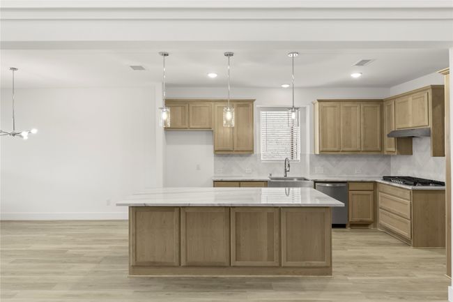 07. 1314 Flamingo - Kitchen | Image 7