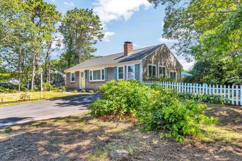 55 Lower Brook Rd, South Yarmouth, MA, 02664-4021 | Card Image
