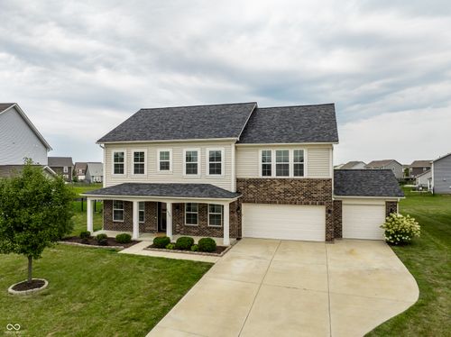 5530 W Woodstock Trl, Mccordsville, IN, 46055-8009 | Card Image