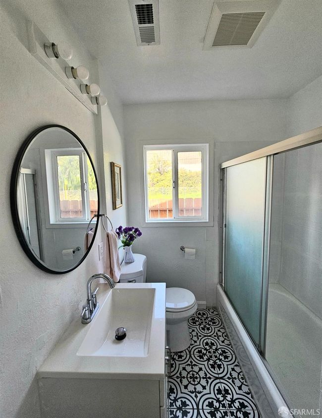 21235 Kahlert St, House other with 3 bedrooms, 2 bathrooms and 1 parking in Castro Valley CA | Image 29