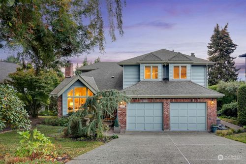 9805 112th Avenue Ne, Kirkland, WA, 98033 | Card Image