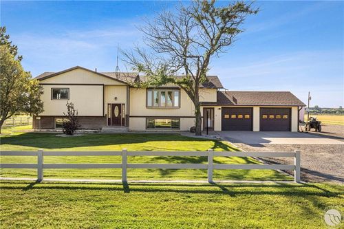 11698 Highway 313, Hardin, MT, 59034-8512 | Card Image
