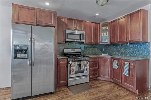 10406 Avenue L, Brooklyn, NY, 11236-4536 | Card Image