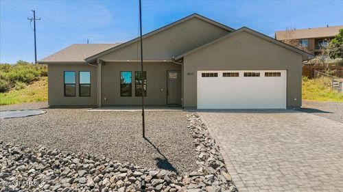 9977 E Arrowhead Dr, Prescott Valley, AZ, 86314-7637 | Card Image
