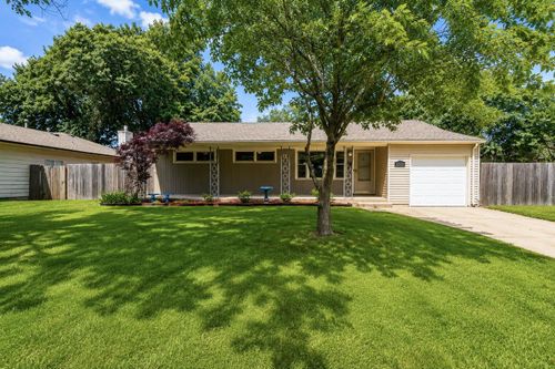 1121 N Ridgewood, Wichita, KS, 67208 | Card Image