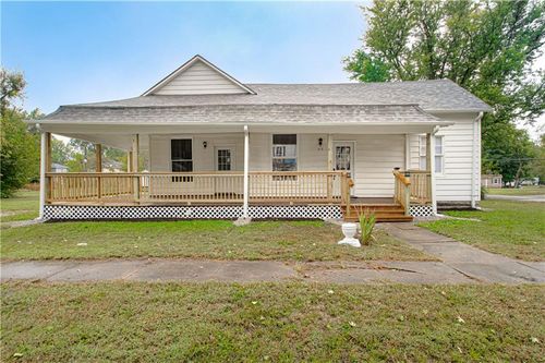 313 W Harrison St, Butler, MO, 64730-1417 | Card Image