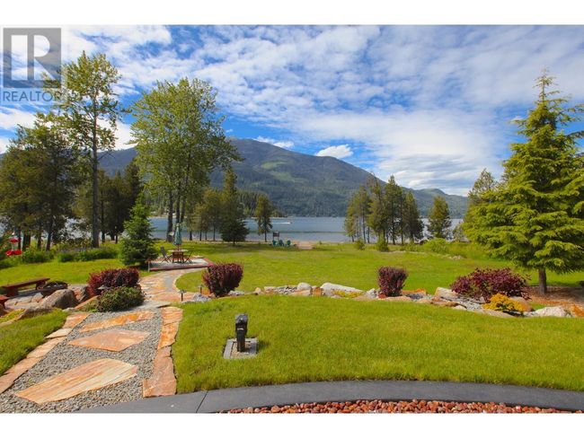179 Kootenay Lake Rd, House other with 2 bedrooms, 2 bathrooms and 12 parking in Procter BC | Image 16