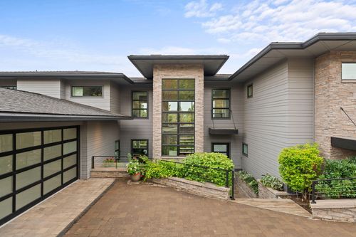 3425 Nw Fairway Heights Dr, Bend, OR, 97703-7183 | Card Image