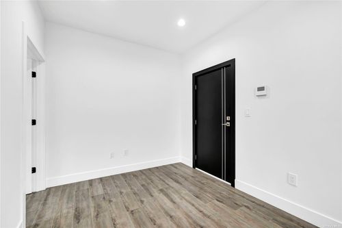 apt-2a-533 Greenwich St, Hempstead, NY, 11550-6548 | Card Image