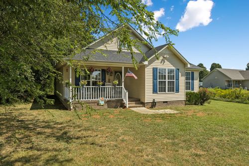 15 Aspen Hills Dr, Fayetteville, TN, 37334-7364 | Card Image
