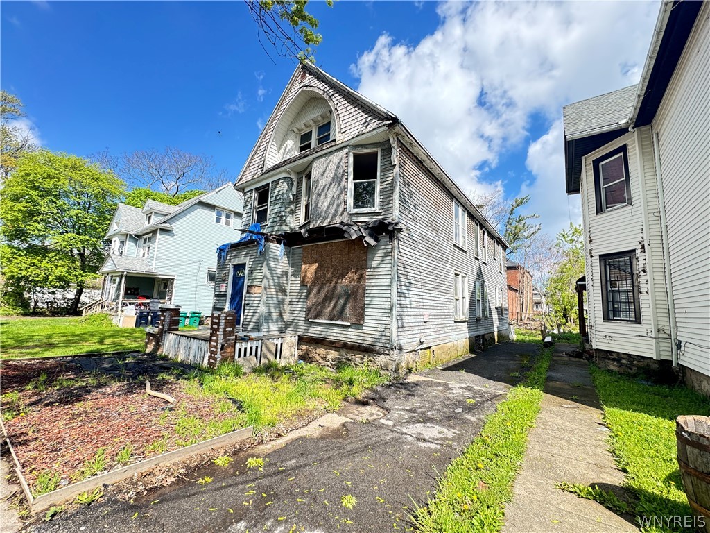 Residential in Niagara Falls 3